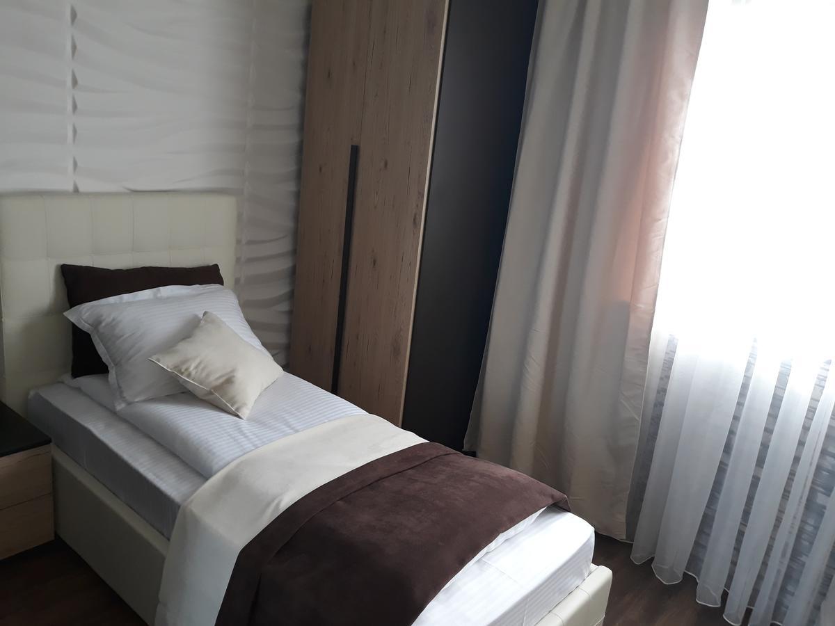 Hotel Acktion Deluxe Szumen Zewnętrze zdjęcie