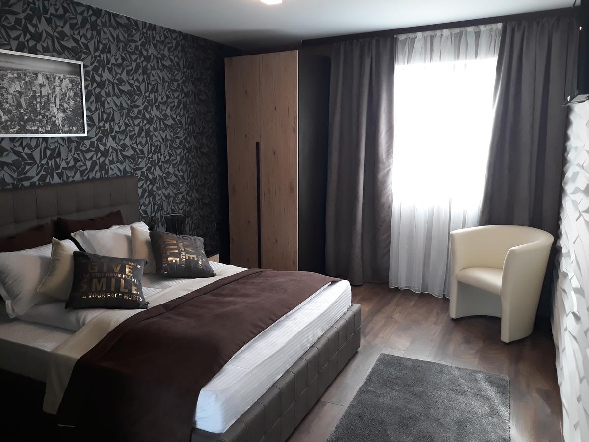 Hotel Acktion Deluxe Szumen Zewnętrze zdjęcie
