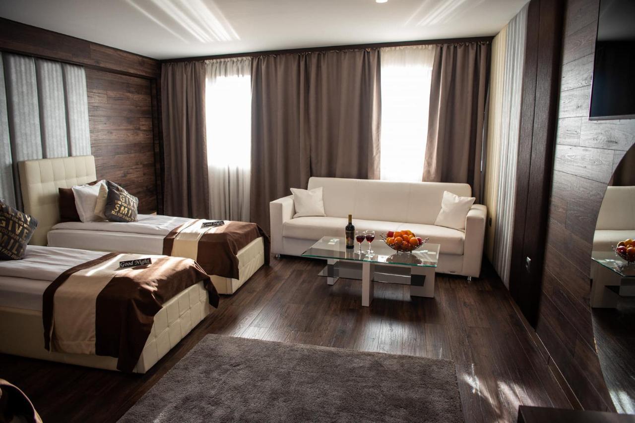 Hotel Acktion Deluxe Szumen Zewnętrze zdjęcie