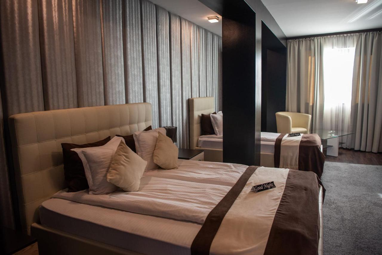 Hotel Acktion Deluxe Szumen Zewnętrze zdjęcie