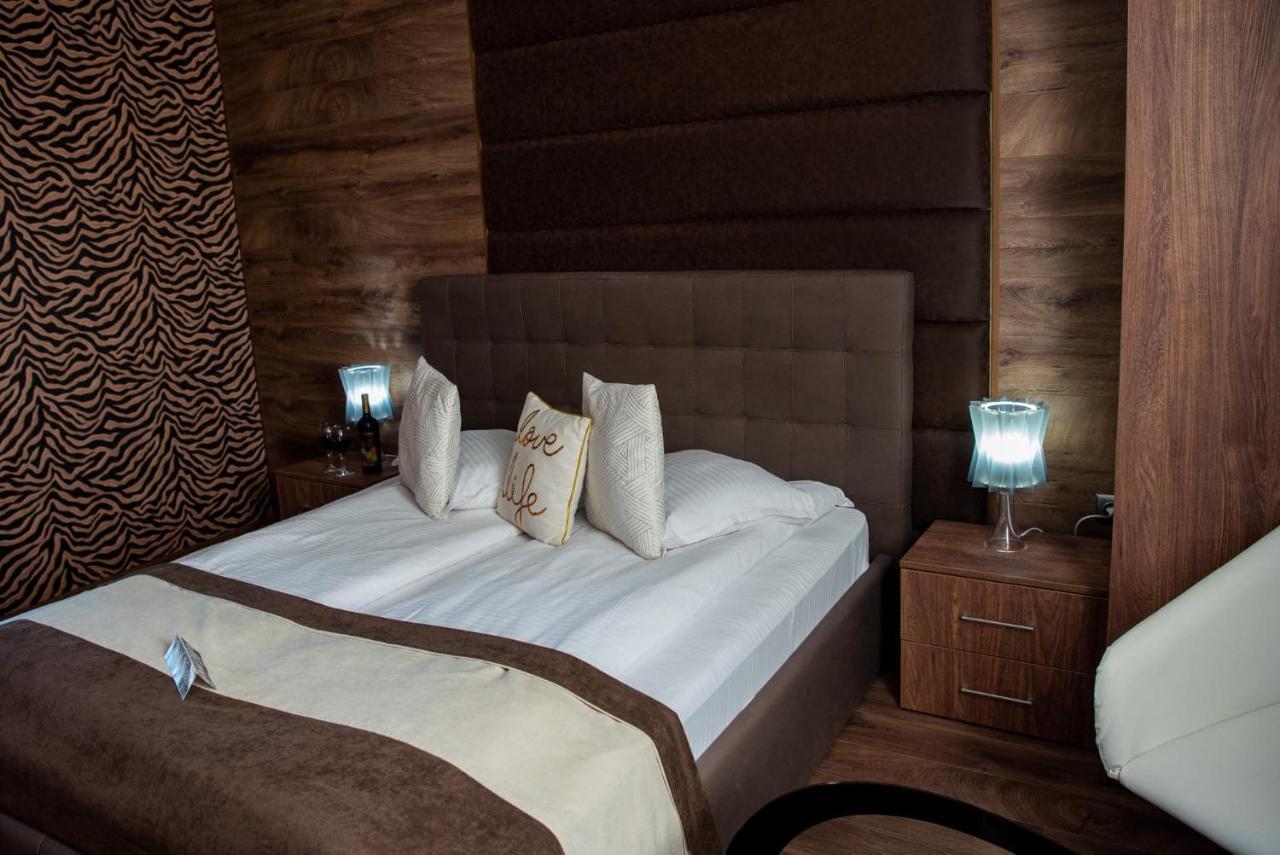 Hotel Acktion Deluxe Szumen Zewnętrze zdjęcie