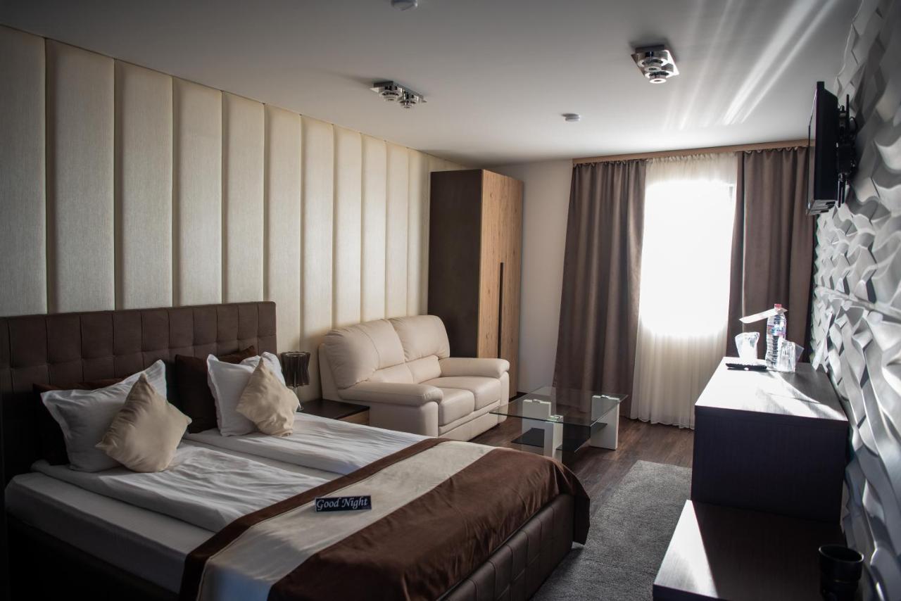 Hotel Acktion Deluxe Szumen Zewnętrze zdjęcie