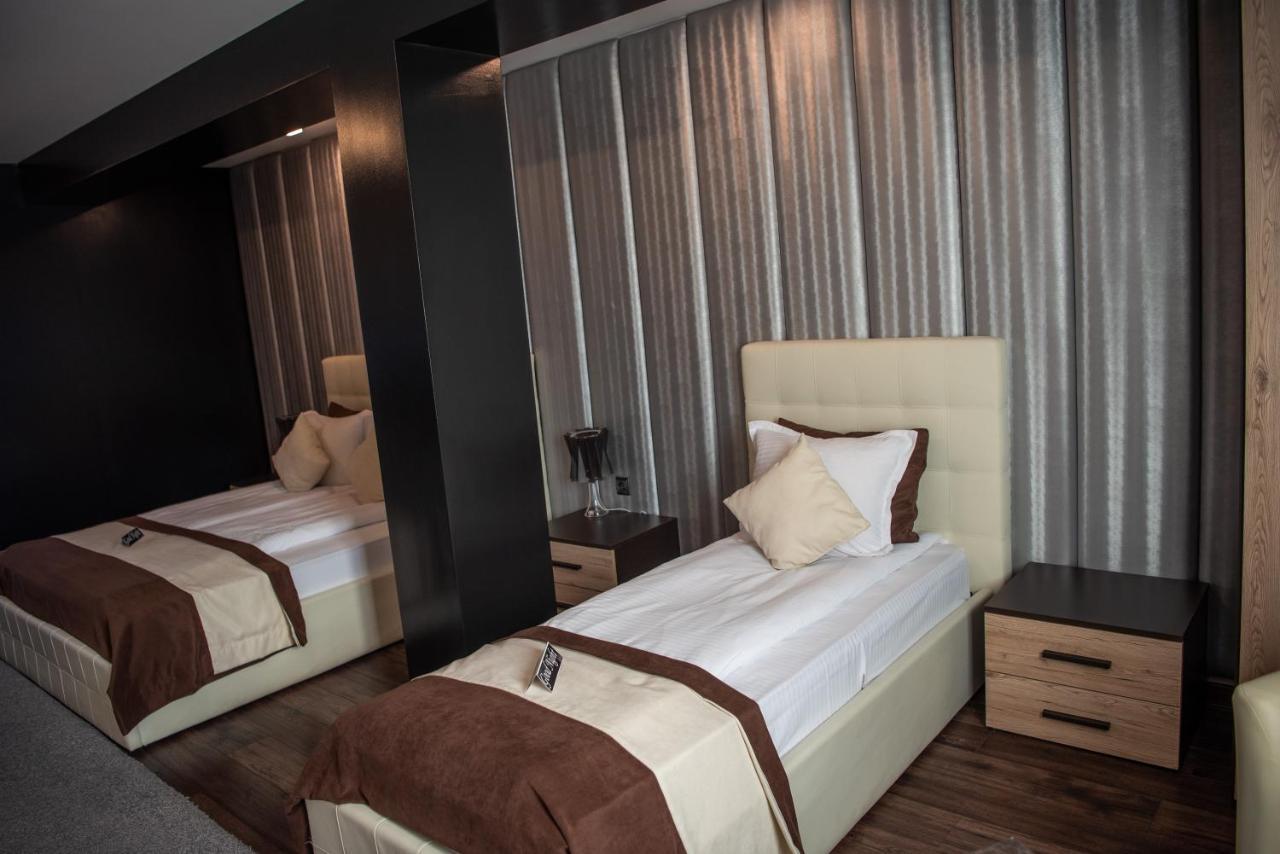 Hotel Acktion Deluxe Szumen Zewnętrze zdjęcie